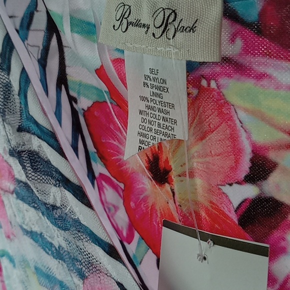 New top - Picture 2 of 2